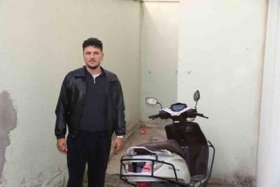 Anahtarı üzerinde bırakılan motosikletin çalınma anı kamerada