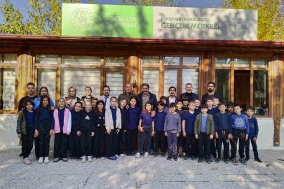 Gençlik ve Spor İl Müdürü Kalın, gençlerle bir araya geldi