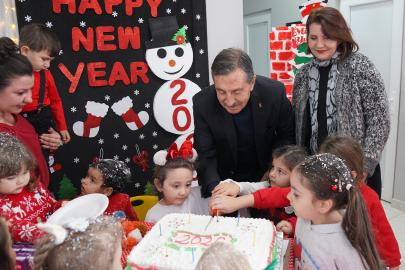 Başkan Ataç ve minikler yeni yılı birlikte kutladı