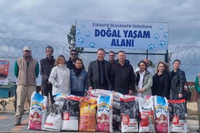 Büyükşehir’den patili dostlar için örnek dayanışma: 10 ton mama desteği