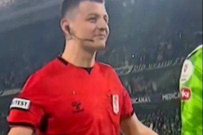 Fenerbahçe-Konyaspor maçında hakem penaltı sonrası kaleciye "VAR verdi ben ne yapabilirim" dediği iddia edildi!