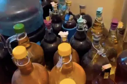 Zehir tacirlerine dev darbe: 17 ilde eş zamanlı sahte alkol operasyonu!