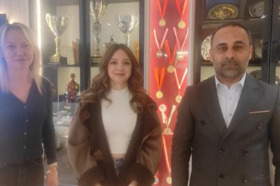 500 Bin beğeni alan 'sedye' videosu! Sosyete Gökhan ürünleri kaza dinlemedi!