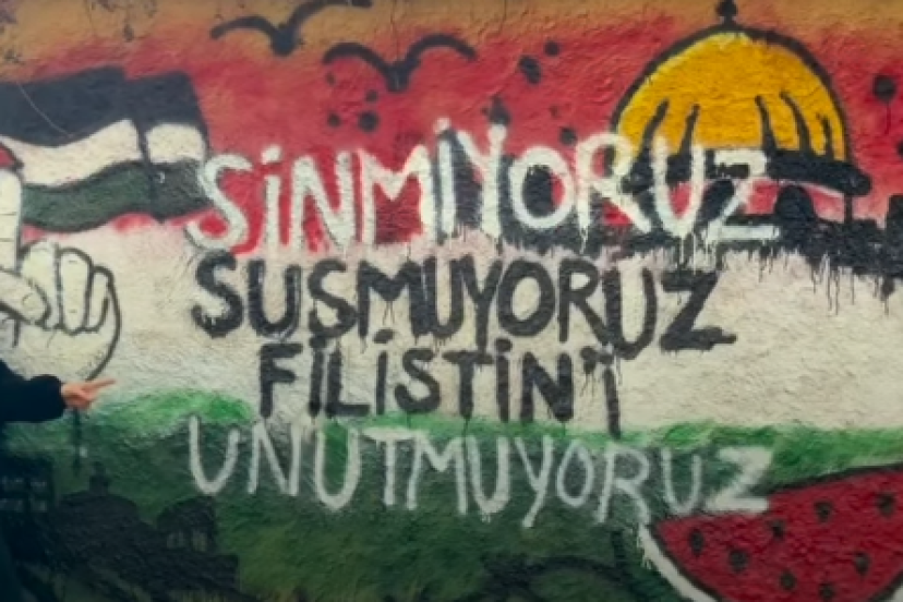 AK Gençlik ve Kadın Kollarından Eskişehir'den Anlamlı Graffiti: Filistin’in Sesi Odunpazarı'ndan Yükseldi!