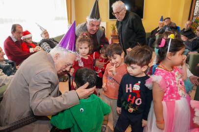 Deneyimli Vatandaşlar Yeni Yılı Miniklerle Kutladı