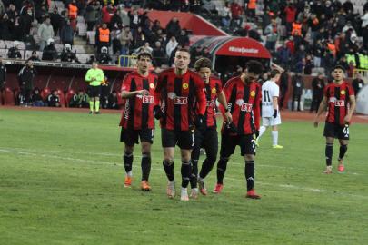 Siyah-kırmızılıların 6 maçlık takvimi açıklandı