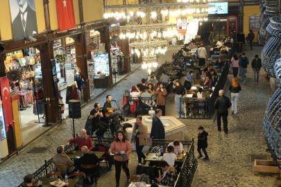 Eskişehir'de ramazan ruhu Haller'de yaşatılıyor