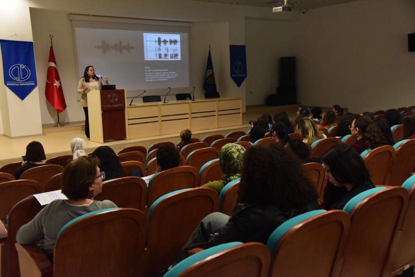 Anadolu Üniversitesi’nde Öğretmen Adaylarına Ses Hijyeni Eğitimi