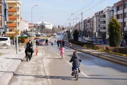 Eskişehir Büyükşehir Duyurdu: Arabasız Pazar’da Hangi Yollar Kapalı, Otobüsler Nereden Geçecek?