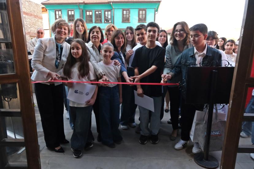 Hamam Müzesi’nde Su Bilinci Temalı Resim Sergisi Ziyaretçilere Açıldı