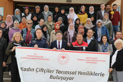 Kadın Çiftçilere Büyük Destek: Eskişehir Tarımında "Altın Otu" Devrimi