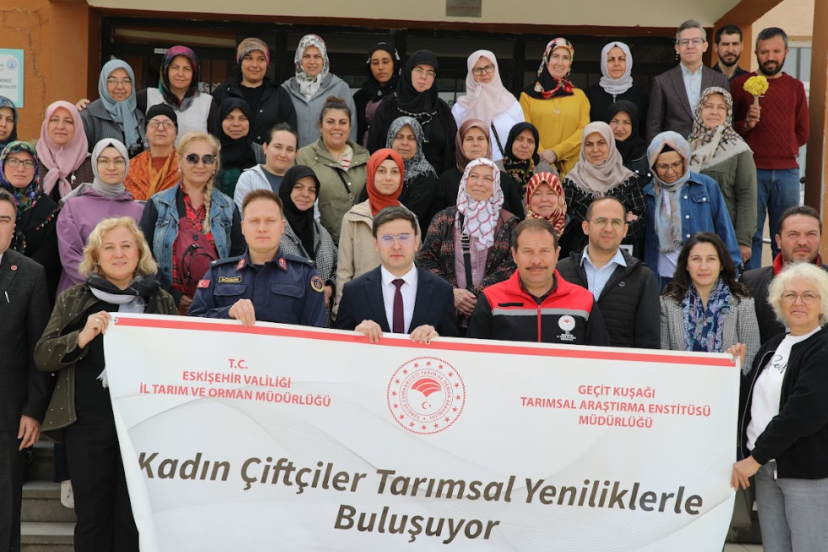 Kadın Çiftçilere Büyük Destek: Eskişehir Tarımında "Altın Otu" Devrimi