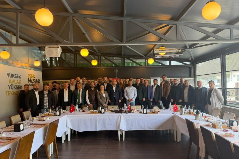 AK Parti Eskişehir İl Başkanı Gürhan Albayrak, MÜSİAD Eskişehir Üyeleriyle Bir Araya Geldi
