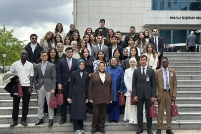 Akademi Anadolu Meclis Çatısı Altında: Ayşen Gürcan Uluslararası Öğrencilerle Buluştu