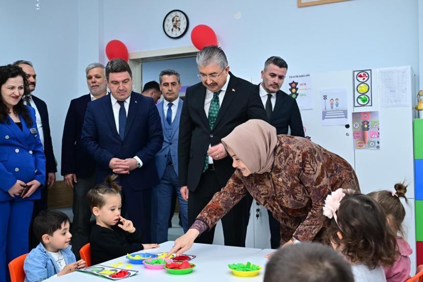 Milletvekili Ayşen Gürcan Gençlerle Buluştu: Yeşilay Bahar Fest’e Yoğun İlgi