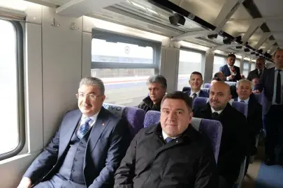 Vali Erdinç Yılmaz ve Beraberindeki Heyet, Yunus Emre Anma Etkinliklerine Katılıyor