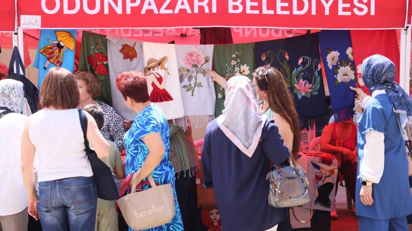 Odunpazarı’nın Üreten Kadınları Hicri Sezen’de Buluştu