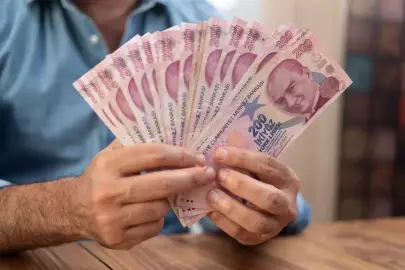 Memur Maaş Zamları Kesinleşti: 14 Günlük Maaş Farkı Ne Zaman Yatacak?