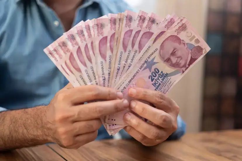 Memur Maaş Zamları Kesinleşti: 14 Günlük Maaş Farkı Ne Zaman Yatacak?