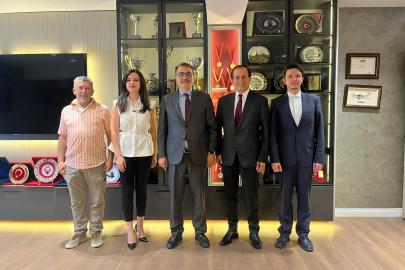 Milletvekili Dönmez Medya 26 Grup'u ziyaret etti