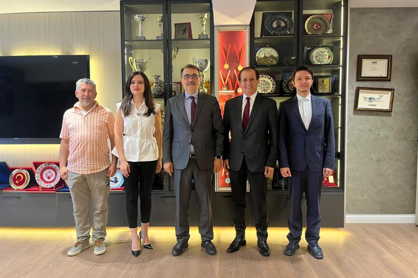 Milletvekili Dönmez Medya 26 Grup'u ziyaret etti