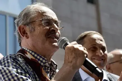 Yılmaz Büyükerşen CHP’den İstifa Etti Mi?