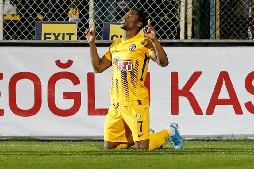 Eski Eskişehirsporlu’dan yeni imza