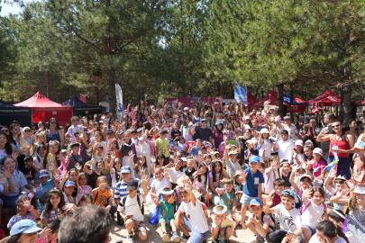 ESMEK 25. Yaz Okulları Aktif Yaşam Parkı'ndaki Kapanış Şenliğiyle Sona Erdi
