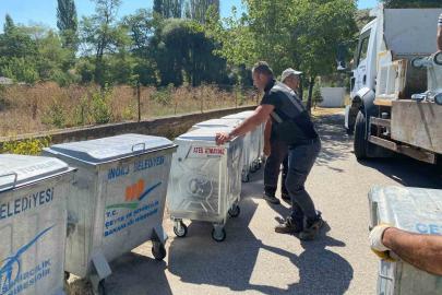 İnönü Belediyesi okullardaki çöp konteynerlerini yeniledi