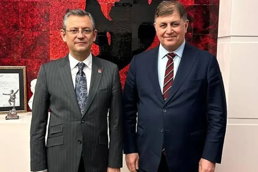 İzmir Büyükşehir Belediye Başkanı’ndan İddialara Yanıt