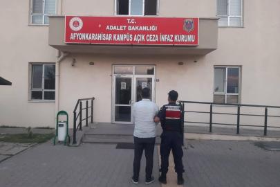 Jandarma çeşitli suçlardan aranan 28 kişiyi yakaladı
