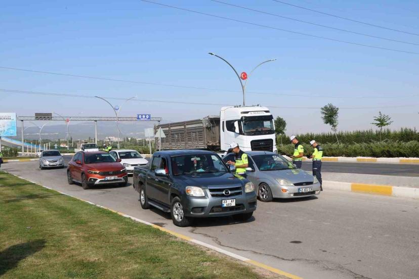 Kütahya’da emniyet kemeri ve çocuk bağlama sistemi denetimi