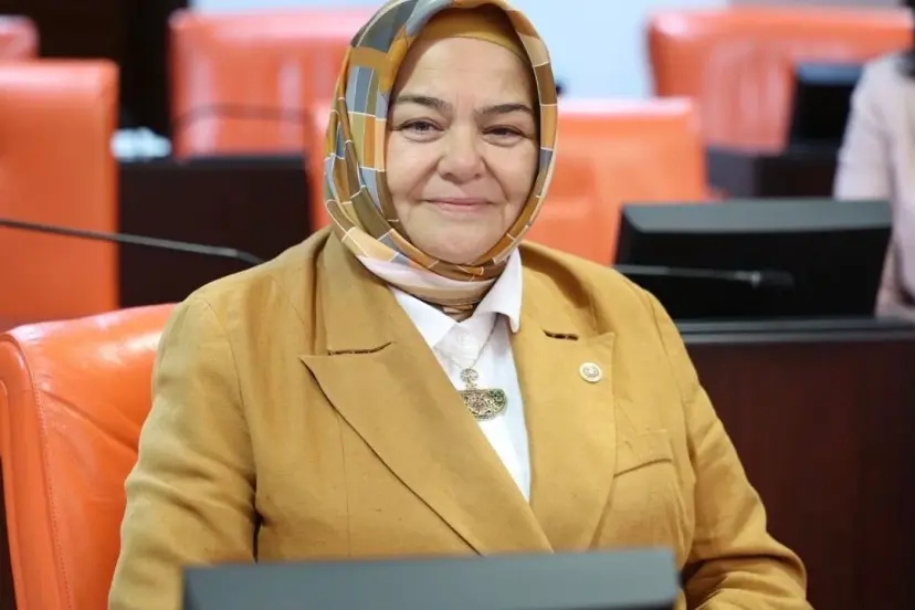 Milletvekili Ayşen Gürcan Üniversiteye Adım Atan Gençleri Tebrik Etti
