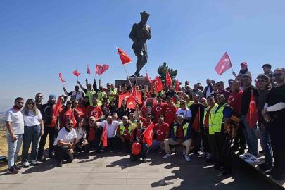 Motosiklet tutkunları Afyonkarahisar’da "Zafer Sürüşü" düzenledi