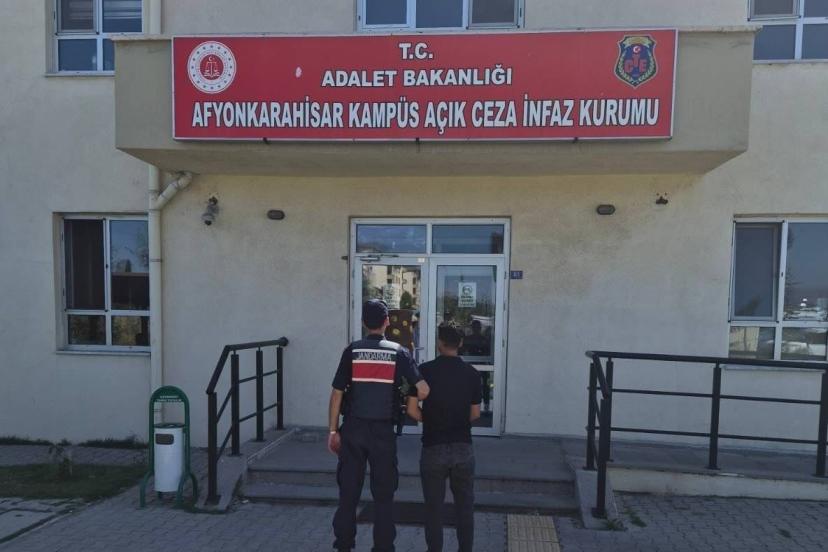 Aranan 35 kişiyi jandarma yakaladı