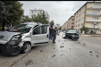 Bir kişinin yaralandığı trafik kazası sonrası yaşanan gerginlik güçlükle yatıştırıldı