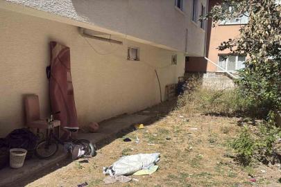 Eskişehir’de 3’üncü kattaki balkondan aşağıya düşen 4 yaşındaki çocuk yaralandı