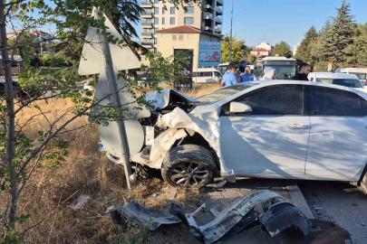 Eskişehir’de 4 aracın karıştığı zincirleme kaza: 3 yaralı