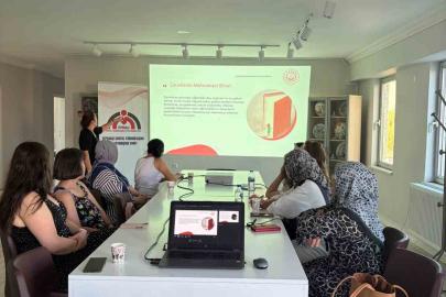 Eskişehir’de ADEM kursiyerlerine aile ve teknoloji eğitimi