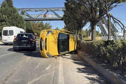 Eskişehir’de ticari taksi ile SUV çarpıştı: 2 sürücü yaralandı