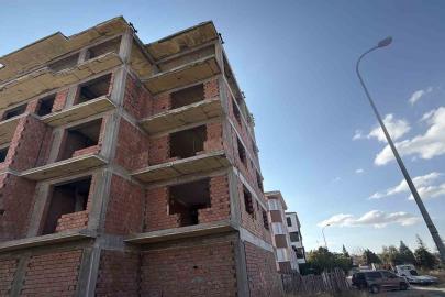 İnşaatın 4’üncü katından düşen şahıs yaralandı