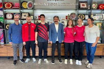 İşitme engelli milli badmintoncu Beren Su Ulus’tan Avrupa ikinciliği
