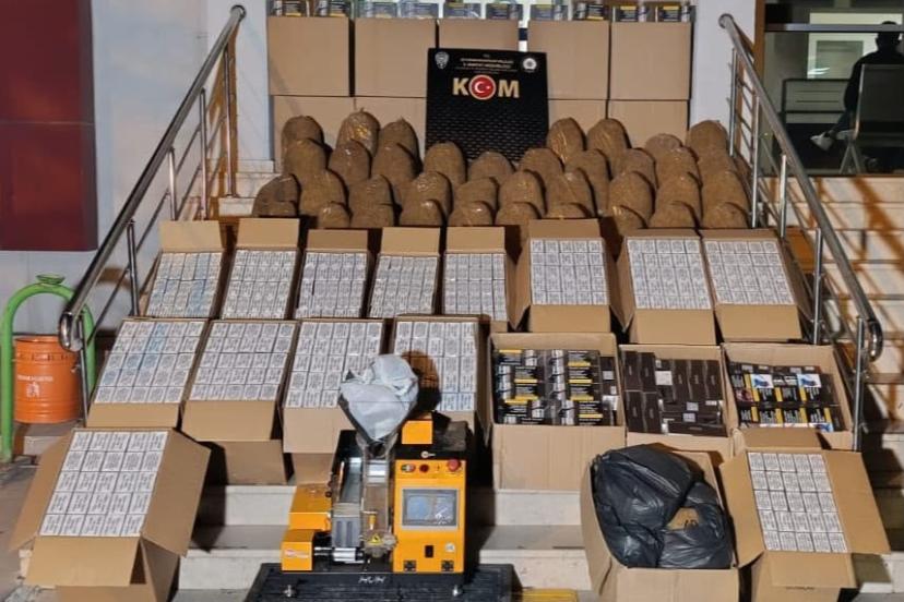 Kaçak tütün ve makaron operasyonunda 3 şüpheli yakalandı