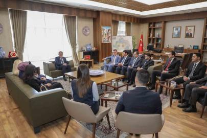 Kütahya Valisi Işın, ilçe kaymakamlarıyla bir araya geldi