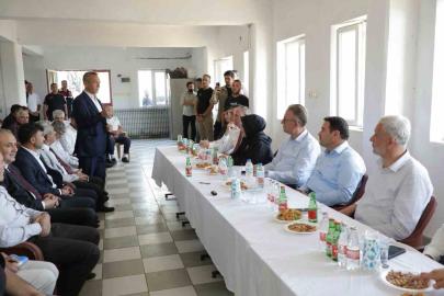 Kütahya Valisi Musa Işın, muhtarların taleplerini dinledi