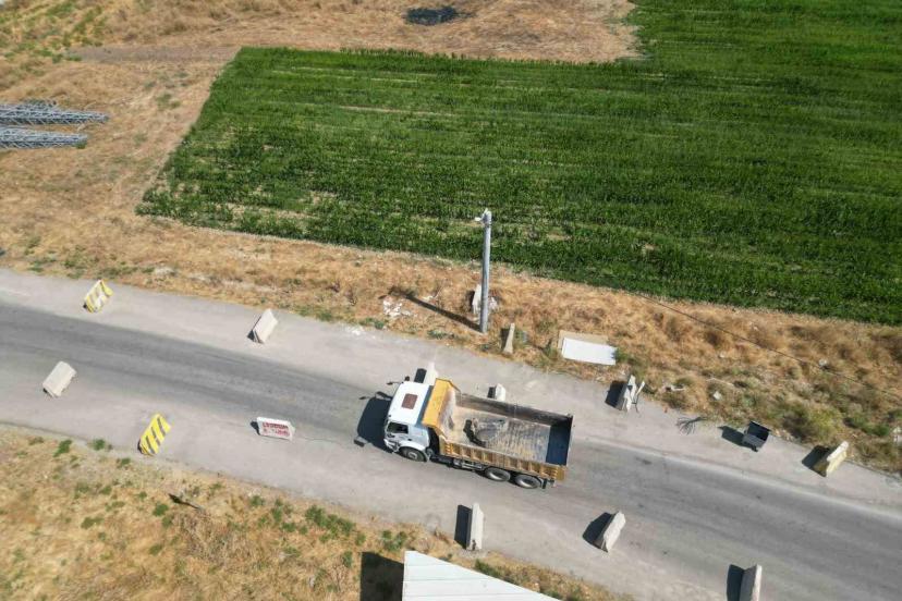 Mahalle sakinlerini çileden çıkaran ’beton bariyer’ bilmecesi