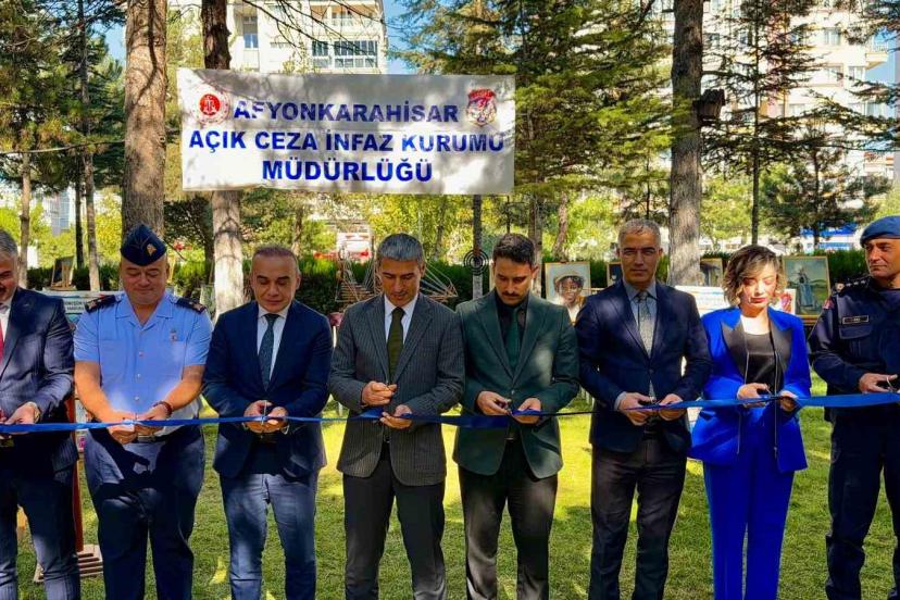 Mahkumların el emeği eserleri göz doldurdu
