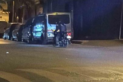 Polisten kaçtı, babası çağırınca geri geldi