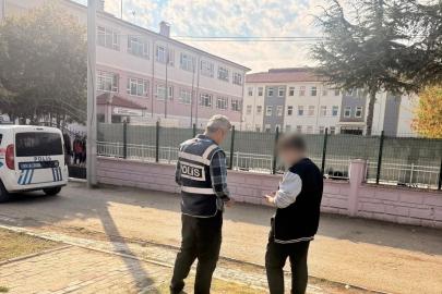 Polisten okul çevrelerinde huzur denetimi