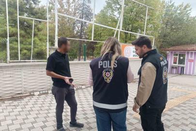 Polisten okul çevrelerinde huzur ve asayiş denetimi